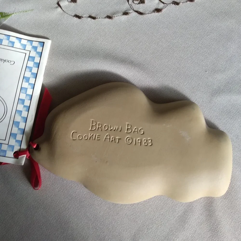 2 Vtg Brown Bag Cookie Molds 83/86 St Nicholas Santa, Floral Hearts, Recipe Book